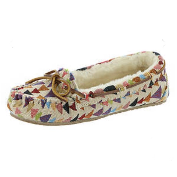 Minnetonka Shoes - Minnetonka Lodge Trapper Indoor/Outdoor Slipper Mocs VGUC